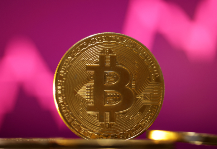 Bitcoin ETFs test investors' devotion to gold-backed paper Bitcoin ETFs test investors' devotion to gold-backed paper