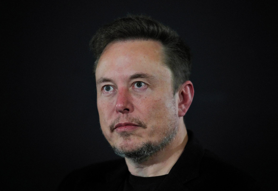 First brain-chip patient playing online chess demonstrated by Musk's Neuralink