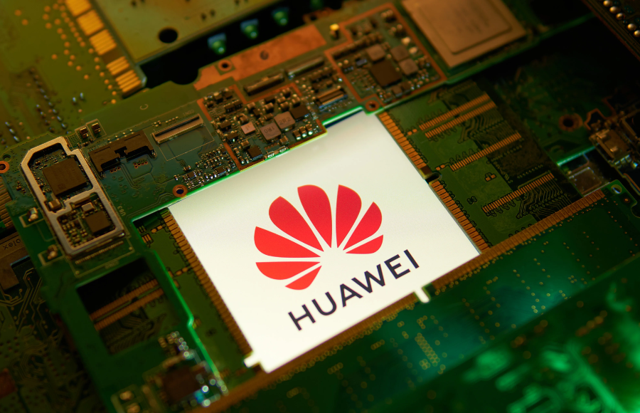 US considers penalizing Huawei's Chinese chip network