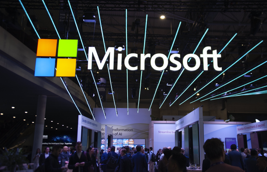 Microsoft claims that the Kremlin is collaborating with cybercriminals to spy on Ukraine