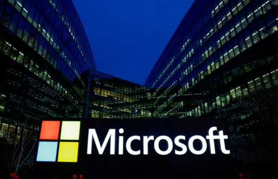 Microsoft starts testing AI-powered Notepad on Windows 11