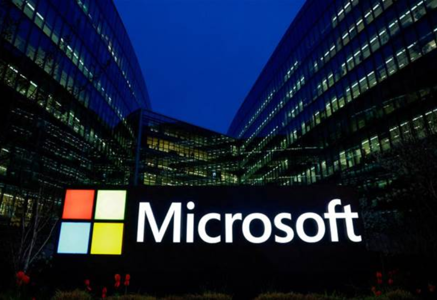 Microsoft starts testing AI-powered Notepad on Windows 11
