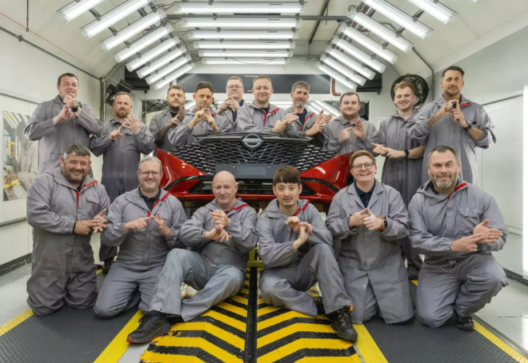 Autoworkers learn sign language to improve work and lives of deaf colleagues