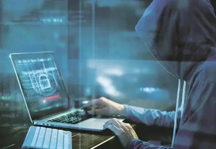 Cyber Crime victim recovers 35 lakhs with the help of Gujarat Police Cyber Crime victim recovers 35 lakhs with the help of Gujarat Police