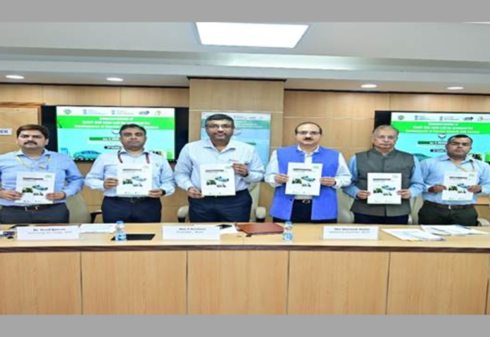 Secretary, Ministry of Electronics & IT, Shri S. Krishnan announces the ‘MeitY-MHI Joint Call for Proposal for Development of Electric Vehicle (EV) Sub-System’ Secretary, Ministry of Electronics & IT, Shri S. Krishnan announces the ‘MeitY-MHI Joint Call for Proposal for Development of Electric Vehicle (EV) Sub-System’