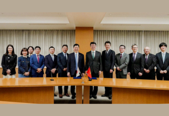 FPT and DENSO Sign MOU to Accelerate Software-Defined Vehicle Innovation FPT and DENSO Sign MOU to Accelerate Software-Defined Vehicle Innovation