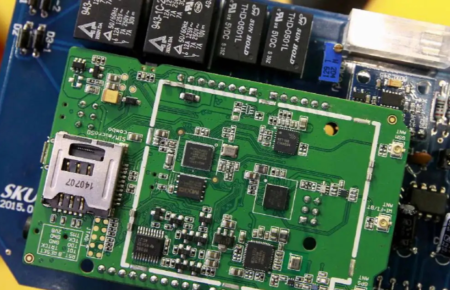 India is on the brink of manufacturing mobile chips using homegrown technology