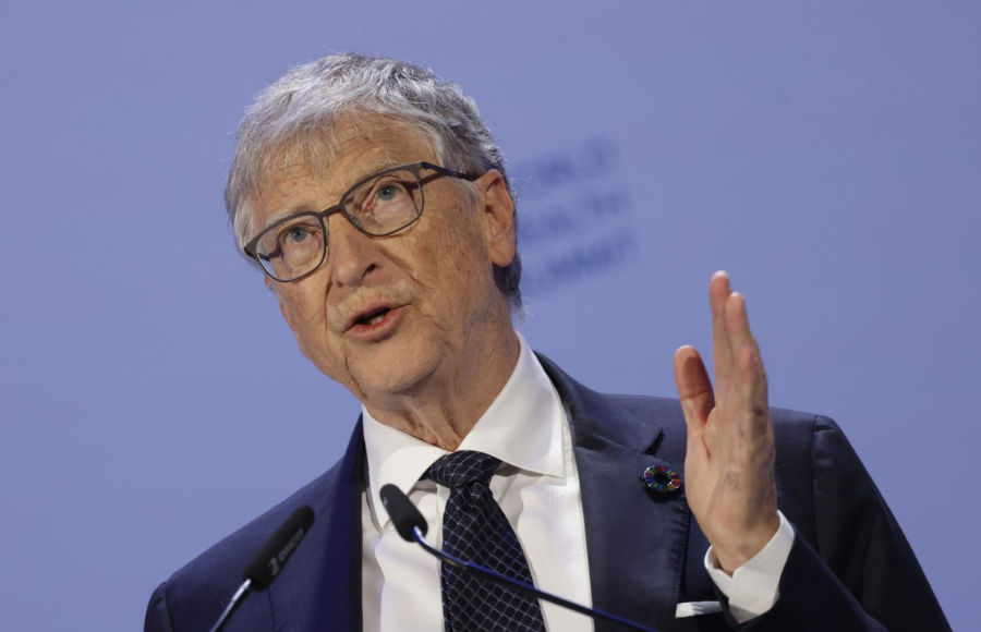 AI would replace humans for most things: Bill Gates