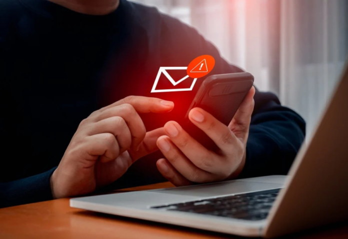 12 individuals arrested for Running Fake SMS Scams in Qatar