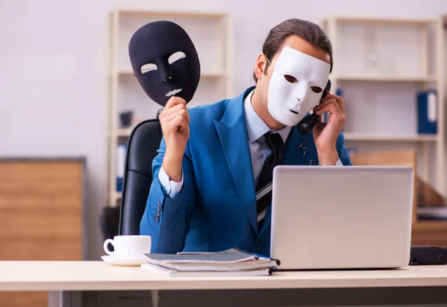 Tech Trouble in Nagpur: 7 Employees Accused of Rs 4.83 Crore Refund Scam