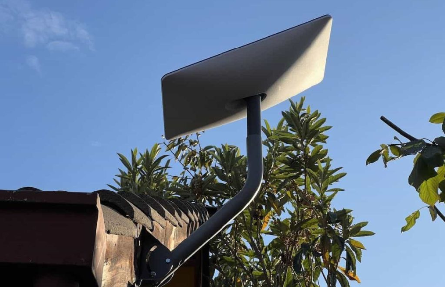 Union Minister Scindia announces timeline for satellite internet rollout in India