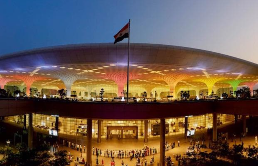 Apollo Eyes $750 Million Investment in Mumbai Airport Bonds