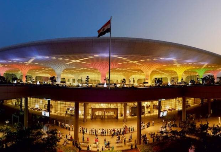 Apollo Eyes $750 Million Investment in Mumbai Airport Bonds