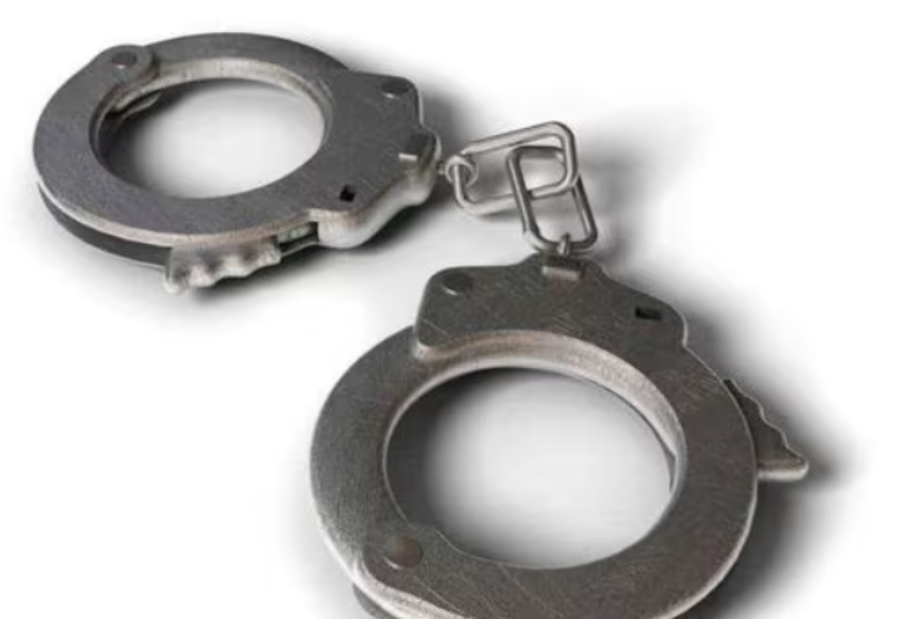 Two Nabbed in Surat for Orchestrating Over ₹1 Crore Cyber Scam Through Fake Stock Investment Apps