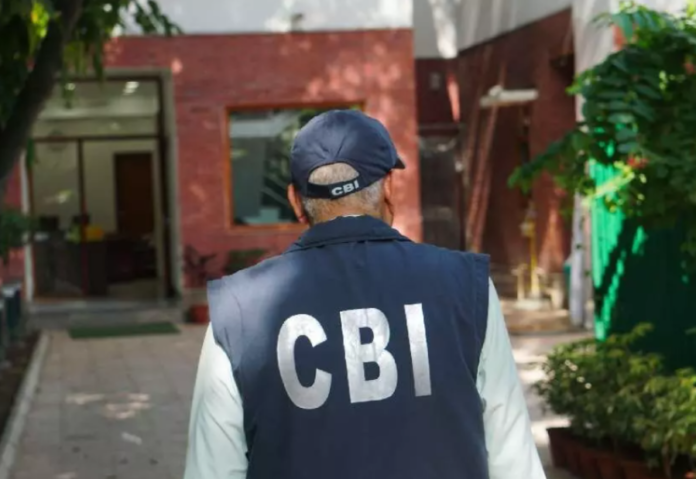 High-Ranking Tax Official and Four Others Held in ₹70 Lakh Bribery Scandal High-Ranking Tax Official and Four Others Held in ₹70 Lakh Bribery Scandal