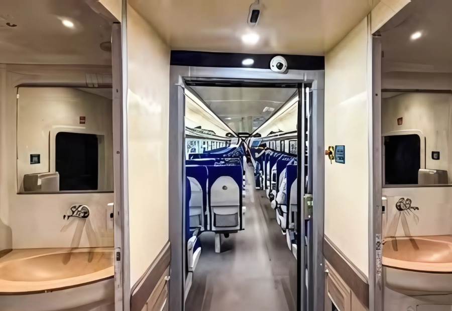Kashmir’s Vande Bharat Express: An Engineering Triumph Built to Brave Extreme Cold
