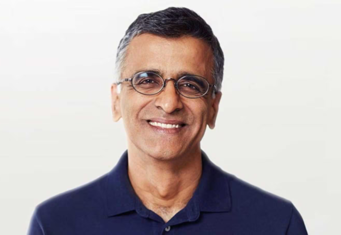 Snowflake CEO Sridhar Ramaswamy Says AI is the new internet moment Snowflake CEO Sridhar Ramaswamy Says AI is the new internet moment