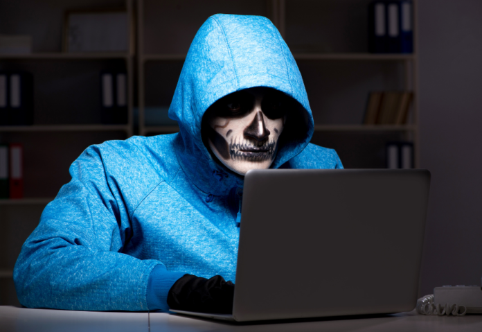 Cyber Crime Alert Senior Citizen Defrauded of ₹1.28 Lakh in Phishing Scam in Hyderabad