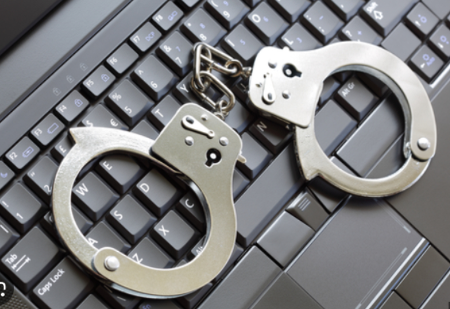 Cyber Cell Busts Nepal-Linked Fraud Gang in Pune