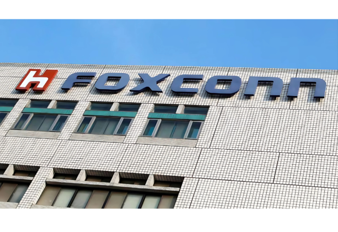 Foxconn has recalled over 300 Chinese engineers from its Indian iPhone plants Foxconn has recalled over 300 Chinese engineers from its Indian iPhone plants