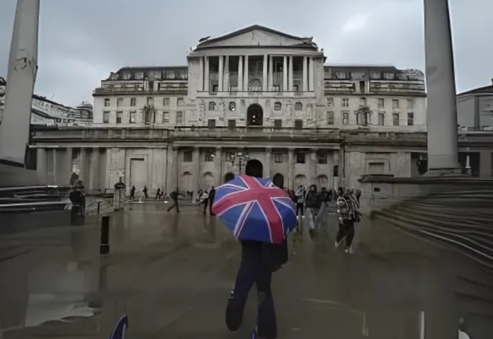 Bank of England Ready to Cut Interest Rates if Jobs Market Slows Bank of England Ready to Cut Interest Rates if Jobs Market Slows