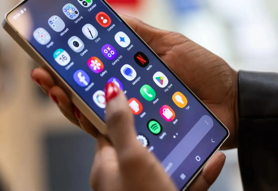 Samsung May Partner With OpenAI, Perplexity to Bring AI Alternatives to Galaxy S26