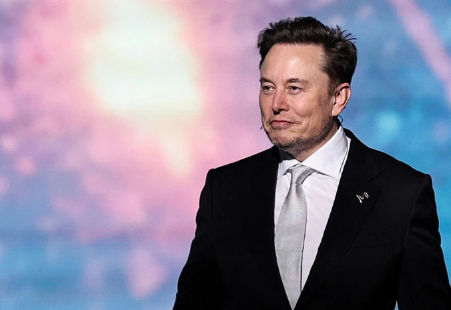 U.S. automaker signs a $16.5 billion deal with Samsung : Elon Musk