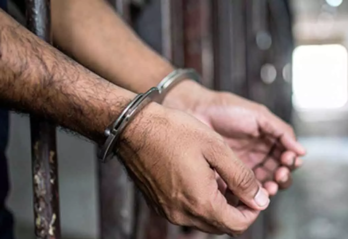 Hyderabad Police Bust ₹44 Lakh Online Trading Fraud, Three Arrested Hyderabad Police Bust ₹44 Lakh Online Trading Fraud, Three Arrested