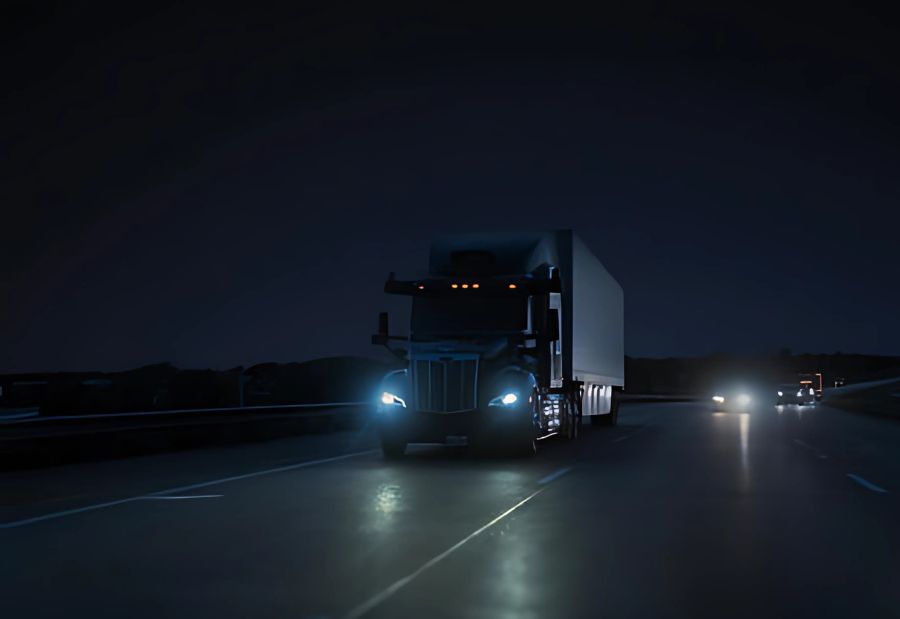 Aurora’s Self-Driving Trucks Now Run at Night, Rain is the Next Test