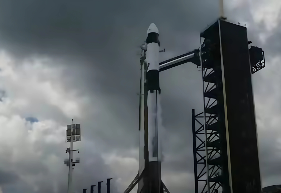 SpaceX Delays NASA Crew-11 Mission to ISS Due to Bad Weather in Florida