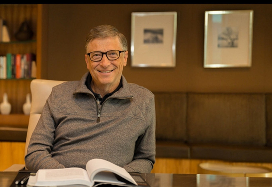 AI Threatens Entry-Level Jobs, Warns Bill Gates: Gen Z Must Adapt Beyond Tech Skills