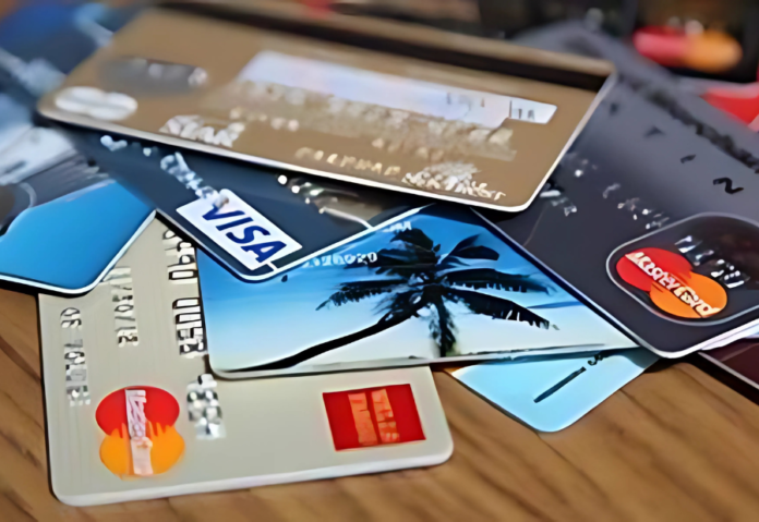 Delhi Police Busts Fake Credit Limit Extension Call Centre, Six Arrested in Rs 85 Lakh Fraud Delhi Police Busts Fake Credit Limit Extension Call Centre, Six Arrested in Rs 85 Lakh Fraud
