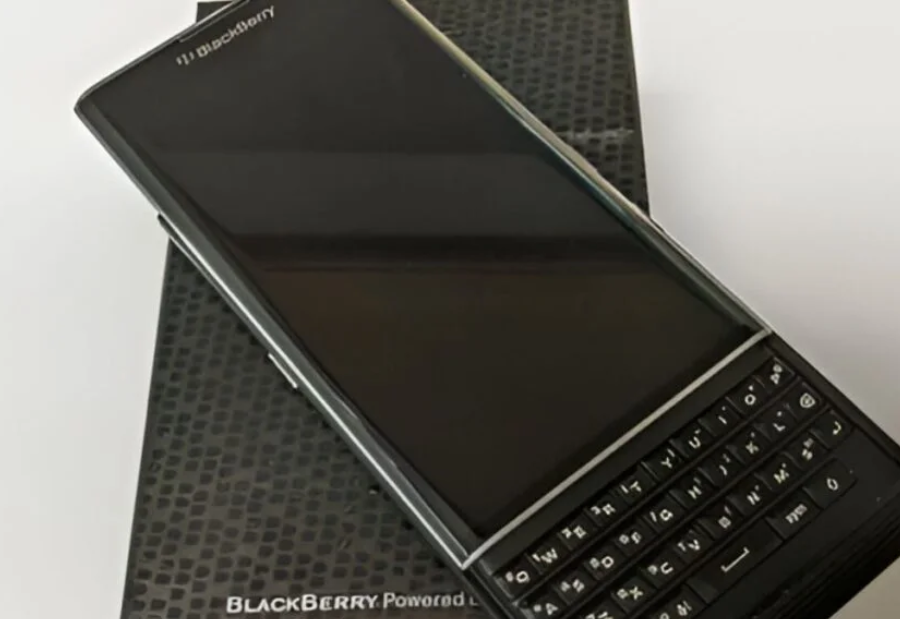 BlackBerry Bold 9780 Makes A Comeback With 5G, Android 14, And Physical Keyboard