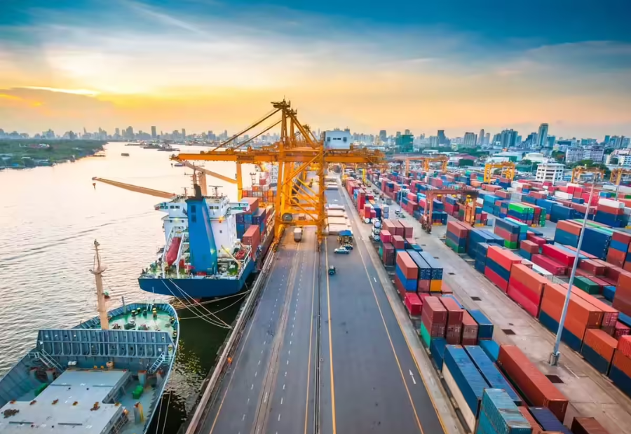 Maharashtra Shortlists Coastal Sites for First Shipyard Cluster
