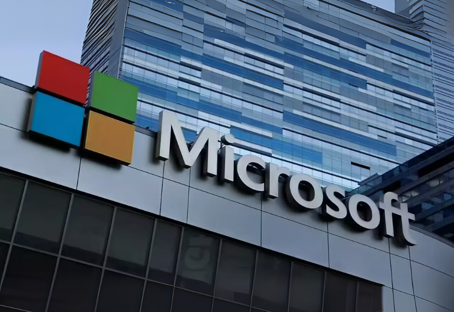 Microsoft to Mandate Three Days Office Work from January 2025 Amid Employee Concerns
