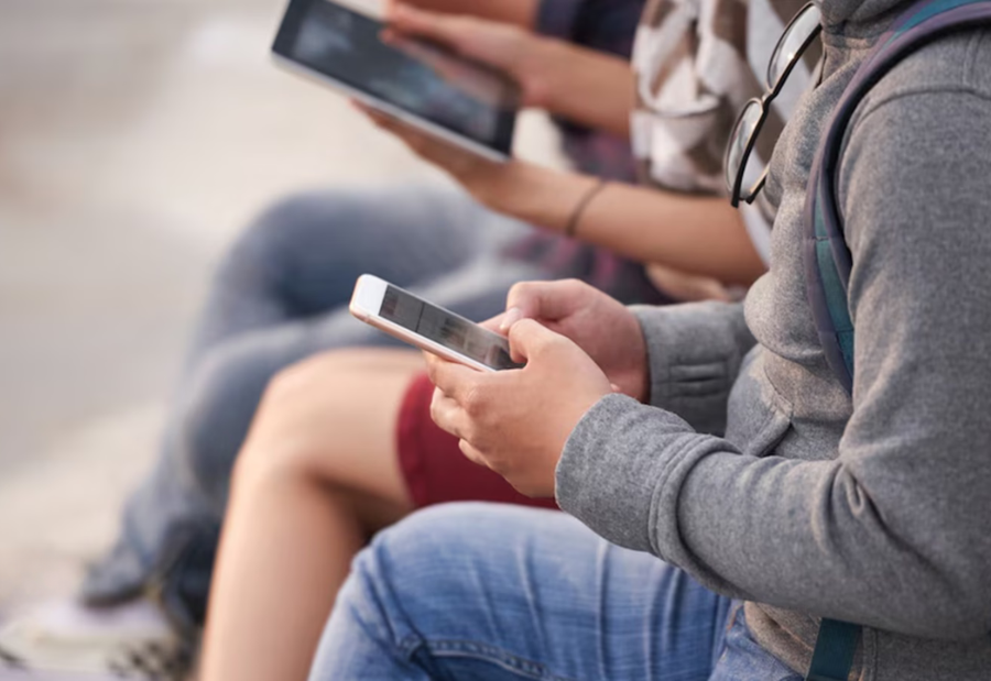 Australian Banks’ Software Tested to Enforce Teen Social Media Ban