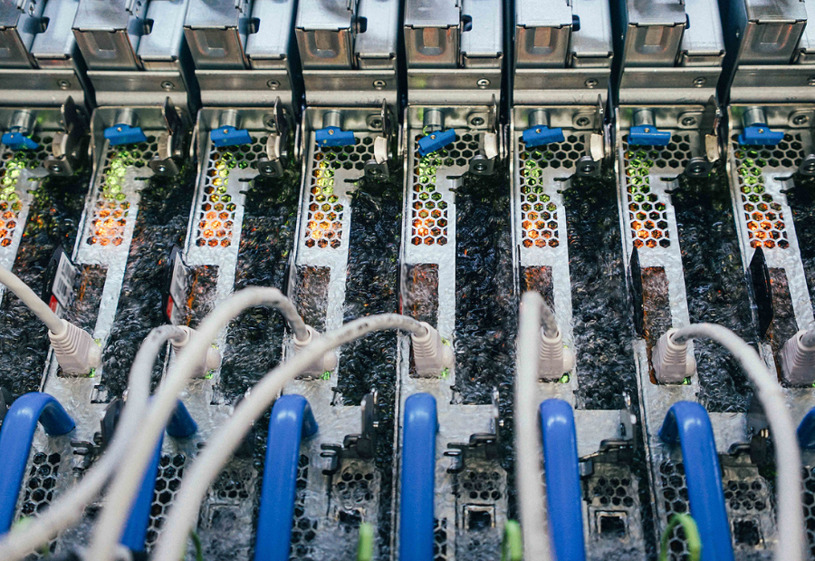 Microsoft Tests Microfluidics to Revolutionize AI Chip Cooling in Data Centers