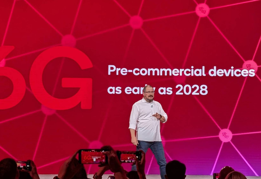 6G Smartphones Could Arrive by 2028, Qualcomm CEO Confirms Pre-Commercial Devices