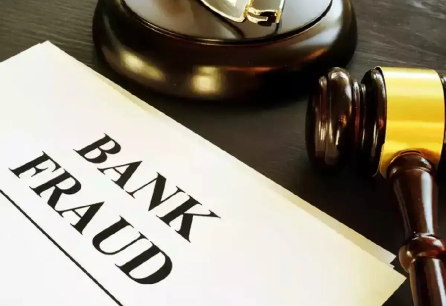 ED conducts raids in Ahmedabad over ₹10.95 crore bank fraud case