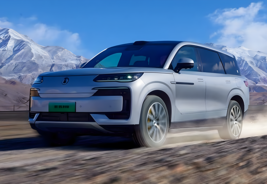 BYD launches 1,243-mile range hybrid EV with breakthrough efficiency