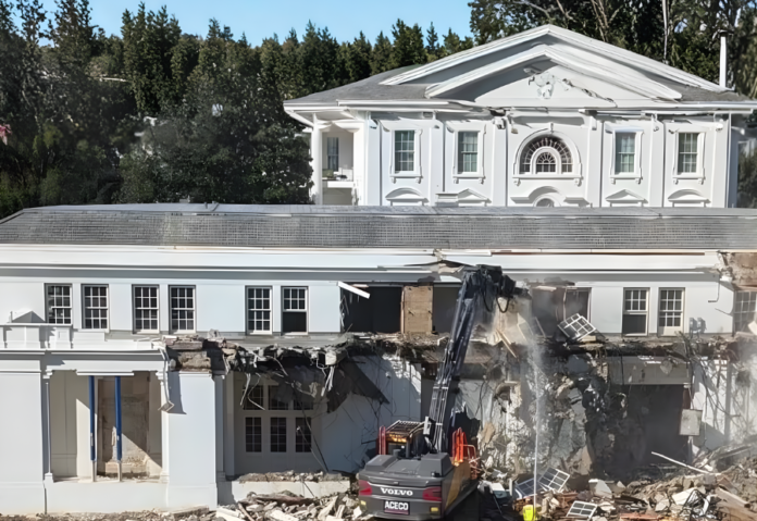 Tech giants fund Trump’s $300 million White House ballroom project