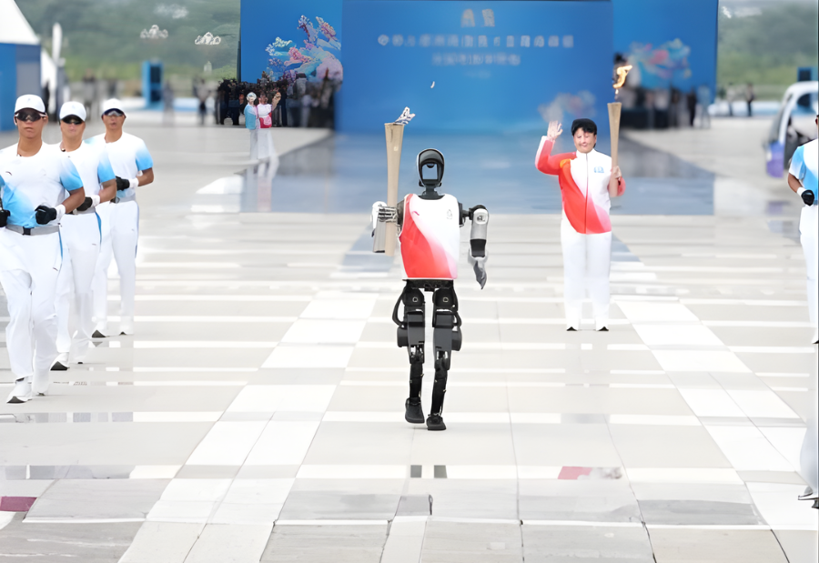 Kuavo humanoid robot takes part in historic torch relay for China’s National Games