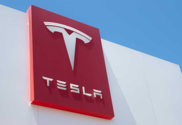 Tesla’s Full Self Driving (FSD) feature credited for preventing major crash