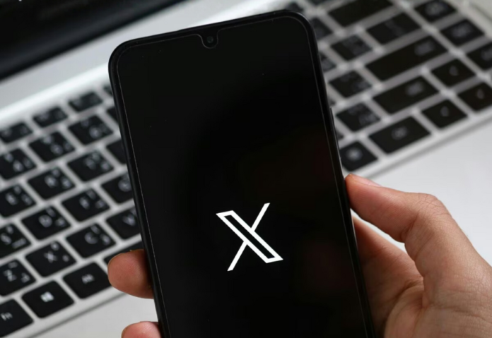 Elon Musk’s X begins rolling out XChat, its new privacy focused messaging service Elon Musk’s X begins rolling out XChat, its new privacy focused messaging service