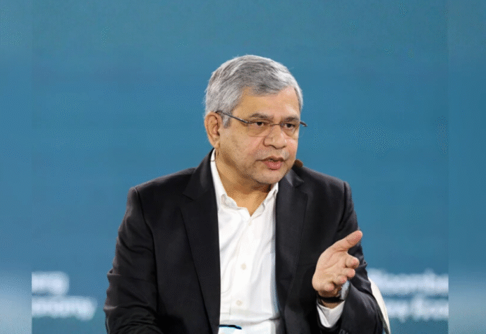 Government announces investment of 4,500 crore rupees to modernise Semi Conductor Laboratory