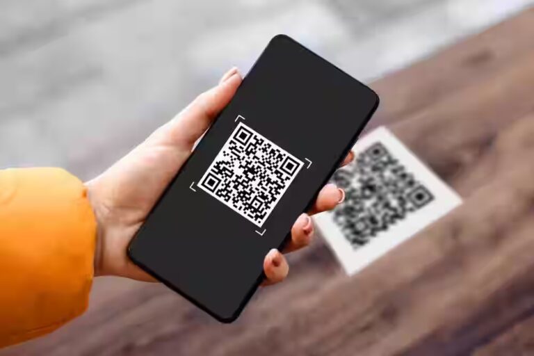 Android begins rolling out its updated QR code scanner interface again