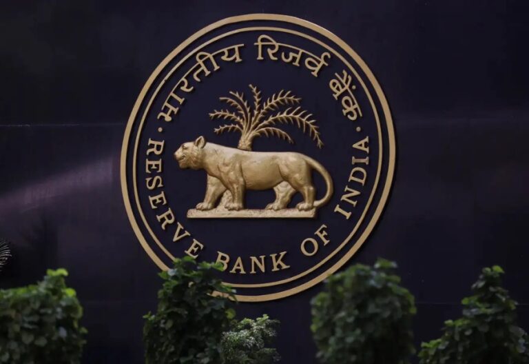 RBI issues new locker rules for 2025 with key deadlines for customers