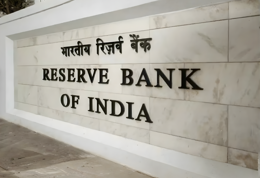 RBI warns banks against over relying on third party technology providers