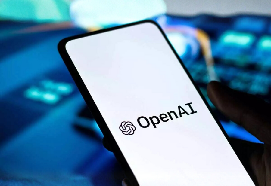 OpenAI prepares Garlic model to rival Google Gemini 3 and Opus 4.5 in advanced reasoning