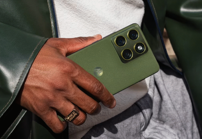 Motorola Edge 70 to debut in India on December 15 with Snapdragon 7 Gen 4